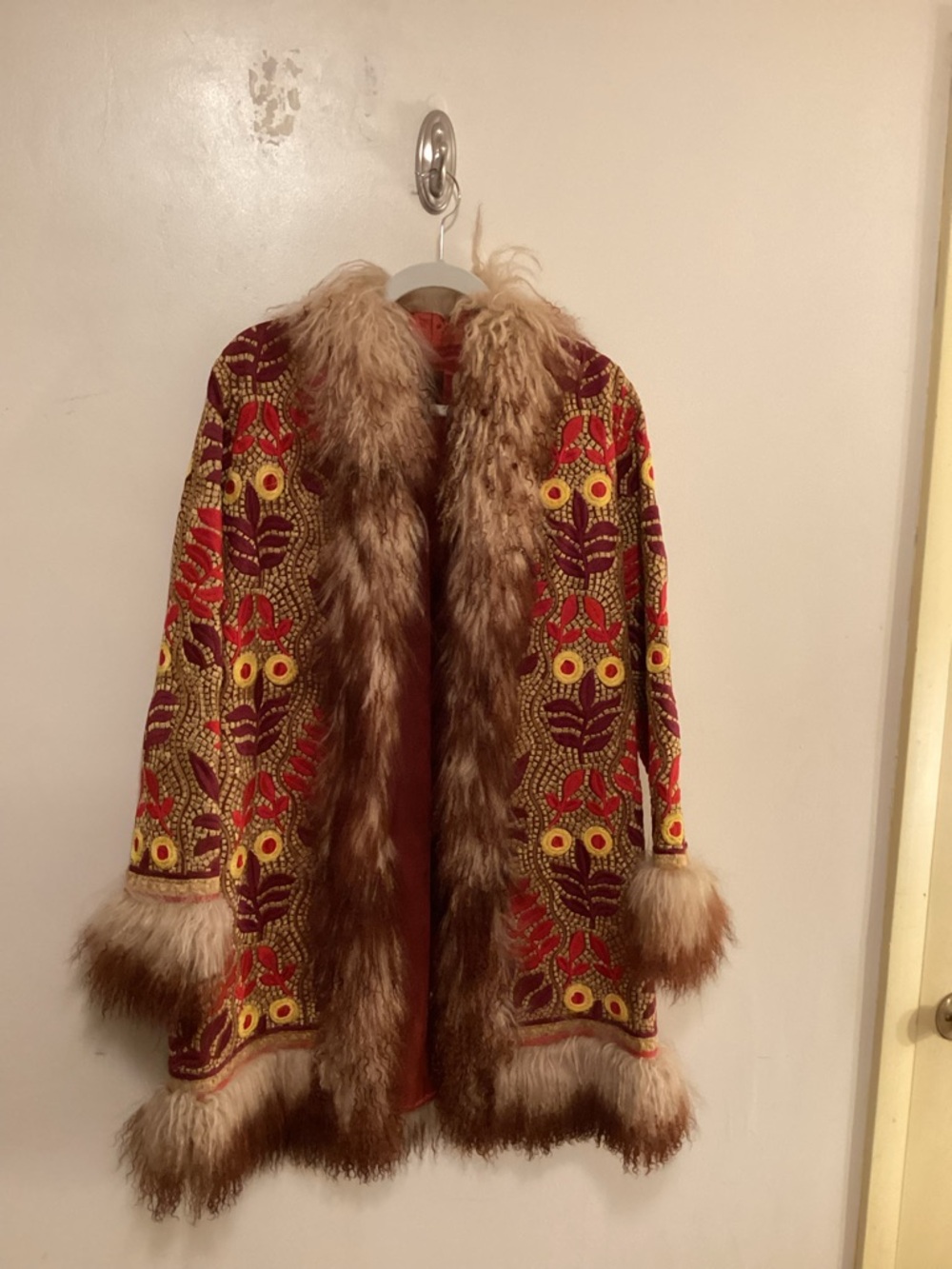 Anna Sui Vintage Fur Coat (Fall/Winter 1998 Ready-to-Wear Collection) - Picture 6 of 11